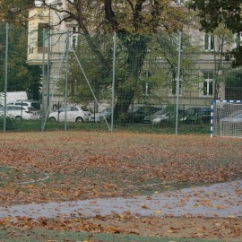 powiększ zdjęcie: Zakończono modernizację boiska przy II LO