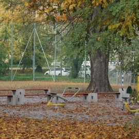 powiększ zdjęcie: Zakończono modernizację boiska przy II LO