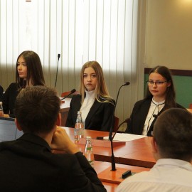 powiększ zdjęcie: I sesja Młodzieżowej Rady Miejskiej Legnicy VIII Kadencji