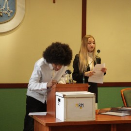 powiększ zdjęcie: I sesja Młodzieżowej Rady Miejskiej Legnicy VIII Kadencji