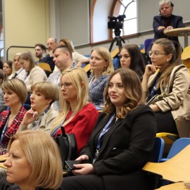 powiększ zdjęcie: Debata o współpracy samorządów w ramach konferencji naukowej