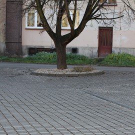 powiększ zdjęcie: Zakończenie modernizacji podwórza między ulicami Traugutta, Roosevelta i ...
