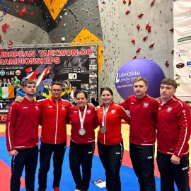 powiększ zdjęcie: Reprezentanci Legnicy nagrodzeni za sukcesy na arenie międzynarodowej. Gratulujemy