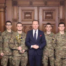 Strzeleccy Mistrzowie Polski w Ratuszu – sukces uczniów WSŚ im. Zawiszy Czarnego