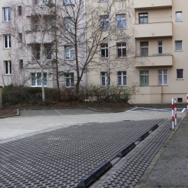 powiększ zdjęcie: Przebudowa podwórza w kwartale przy ulicy św. Trójcy na finiszu