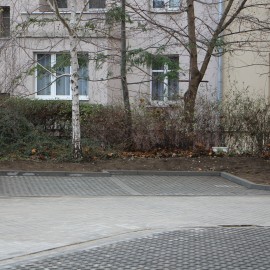 powiększ zdjęcie: Przebudowa podwórza w kwartale przy ulicy św. Trójcy na finiszu