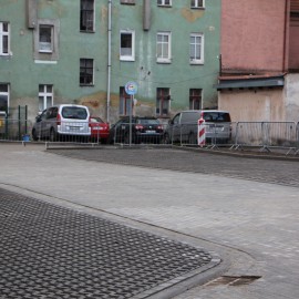 powiększ zdjęcie: Przebudowa podwórza w kwartale przy ulicy św. Trójcy na finiszu