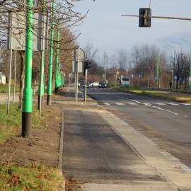 powiększ zdjęcie: Nowe ścieżki rowerowe i chodniki na Piekarach już gotowe