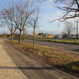 powiększ zdjęcie: Nowe ścieżki rowerowe i chodniki na Piekarach już gotowe