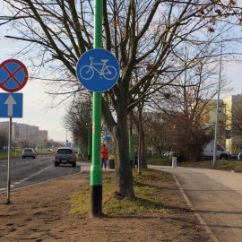 powiększ zdjęcie: Nowe ścieżki rowerowe i chodniki na Piekarach już gotowe