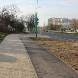 powiększ zdjęcie: Nowe ścieżki rowerowe i chodniki na Piekarach już gotowe