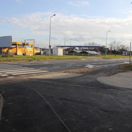 powiększ zdjęcie: Nowe ścieżki rowerowe i chodniki na Piekarach już gotowe