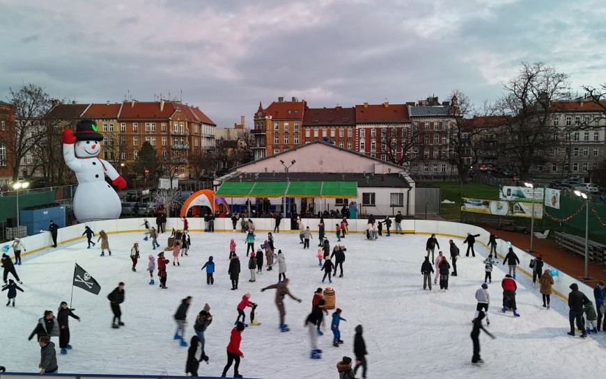 Świętuj sportowo i rekreacyjnie na legnickich obiektach