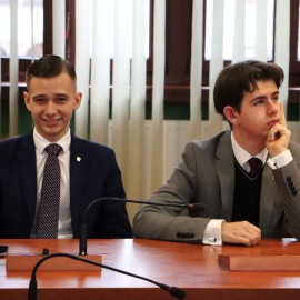 powiększ zdjęcie: III sesja Młodzieżowej Rady Miejskiej w Legnicy