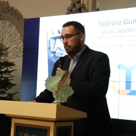 powiększ zdjęcie: Legnicka Książka Roku 2023 wybrana