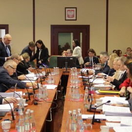 powiększ zdjęcie: Legnica ma budżet na 2025 r. Ambitny i proinwestycyjny