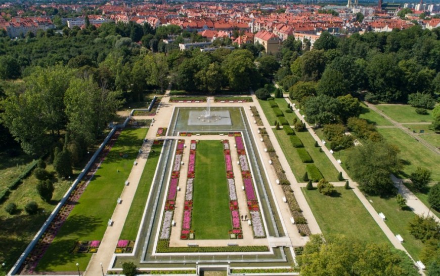 Kto zajmie się utrzymaniem zieleni parkowej? Wpłynęły dwie oferty