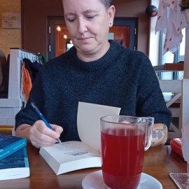 Spotkaj się z pisarką Mają Wesołowską w Legnickiej Bibliotece Publicznej