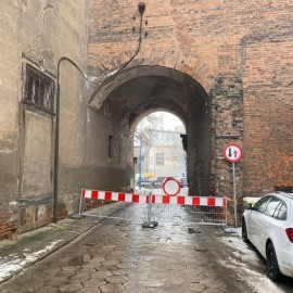 Ze względów bezpieczeństwa zamknięto przejazd na ul. Murarskiej