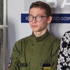 powiększ zdjęcie: Alicja Malinowska laureatką Miejskiego Konkursu &quot;Ośmiu Wspaniałych&quot;