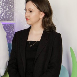 powiększ zdjęcie: Alicja Malinowska laureatką Miejskiego Konkursu &quot;Ośmiu Wspaniałych&quot;