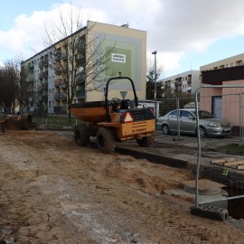 powiększ zdjęcie: Trwa przebudowa ul. Łowickiej. Zobacz jak przebiegają prace