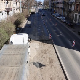 powiększ zdjęcie: Remont ul. Piastowskiej. Rozpoczęto układanie warstw profilujących