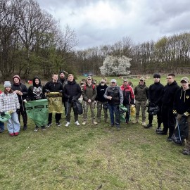 powiększ zdjęcie: Wiosenne sprzątanie miasta