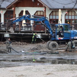 Trwa oczyszczanie Koziego Stawu. Prace przebiegają zgodnie z harmonogramem