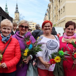 powiększ zdjęcie: Legnicki Jarmark Wielkanocny przyciągnął tłumy!