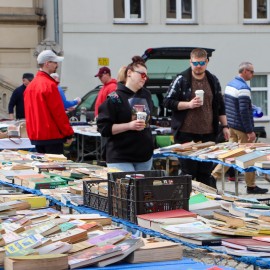 powiększ zdjęcie: Legnicki Jarmark Wielkanocny przyciągnął tłumy!