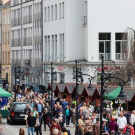 powiększ zdjęcie: Legnicki Jarmark Wielkanocny przyciągnął tłumy!