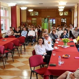 powiększ zdjęcie: Uczniowie SP 9 inaugurują projekt IT Fitness Test w Legnicy