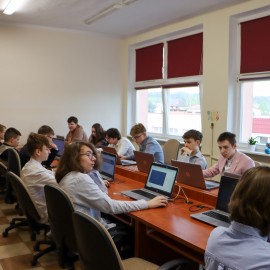powiększ zdjęcie: Uczniowie SP 9 inaugurują projekt IT Fitness Test w Legnicy