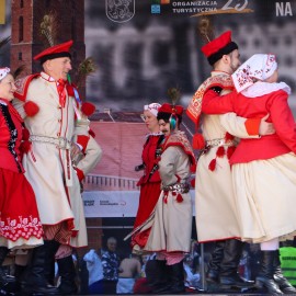 powiększ zdjęcie: Sezon turystyczny otwarty. Czas na zwiedzanie i odkrywanie