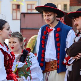 powiększ zdjęcie: Sezon turystyczny otwarty. Czas na zwiedzanie i odkrywanie