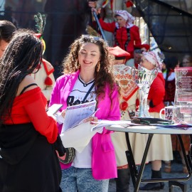 powiększ zdjęcie: Sezon turystyczny otwarty. Czas na zwiedzanie i odkrywanie