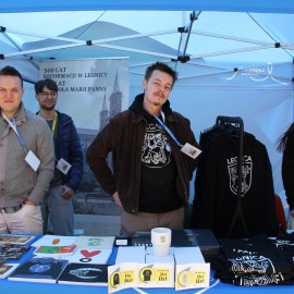 powiększ zdjęcie: Sezon turystyczny otwarty. Czas na zwiedzanie i odkrywanie
