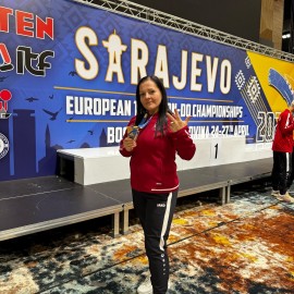 powiększ zdjęcie: Legniczanie wywalczyli dwa medale na mistrzostwach Europy w Taekwon-do