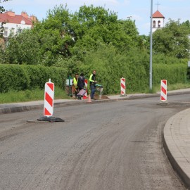 powiększ zdjęcie: Remont ul. Schumana. Sfrezowano już asfalt na jezdni