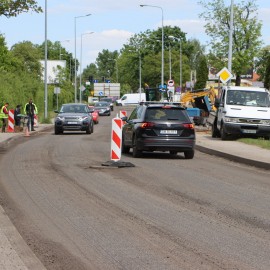powiększ zdjęcie: Remont ul. Schumana. Sfrezowano już asfalt na jezdni