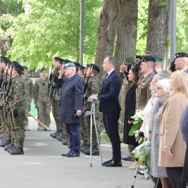 powiększ zdjęcie: Legnica uczciła 80. rocznicę zakończenia II wojny światowej