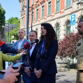 powiększ zdjęcie: Rozmowy o wdrażaniu ustawy o ochronie ludności i obronie cywilnej
