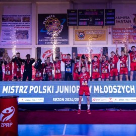 powiększ zdjęcie: Piłkarze ręczni MSPR Siódemka Miedź Huras Legnica mistrzem Polski