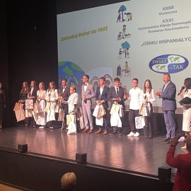 powiększ zdjęcie: Alicja Malinowska laureatką ogólnopolskiego konkursu &quot;Ośmiu ...