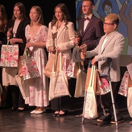 powiększ zdjęcie: Alicja Malinowska laureatką ogólnopolskiego konkursu &quot;Ośmiu ...
