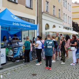 powiększ zdjęcie: Kolorowo, radośnie i zdrowo – Legnica świętowała Dzień Dziecka w Rynku
