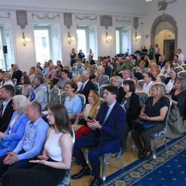 powiększ zdjęcie: Uroczysta sesja Rady Miejskiej z honorami i wyróżnieniami