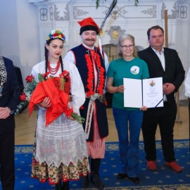 powiększ zdjęcie: Uroczysta sesja Rady Miejskiej z honorami i wyróżnieniami