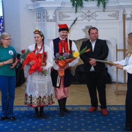 powiększ zdjęcie: Uroczysta sesja Rady Miejskiej z honorami i wyróżnieniami